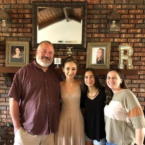 Meet your Posher, Cortney